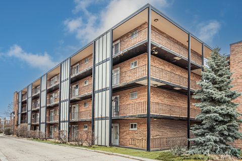 Photo of 6961 N Oakley Avenue #304, Chicago, IL 60645 (MLS # 12577604)