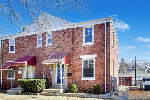 Photo of 4023 Oak Avenue, Brookfield, IL 60513 (MLS # 12574892)