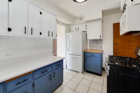 Tiny photo for 4023 Oak Avenue, Brookfield, IL 60513 (MLS # 12574892)