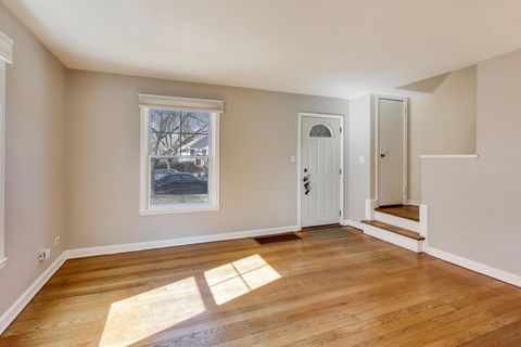 Tiny photo for 4023 Oak Avenue, Brookfield, IL 60513 (MLS # 12574892)