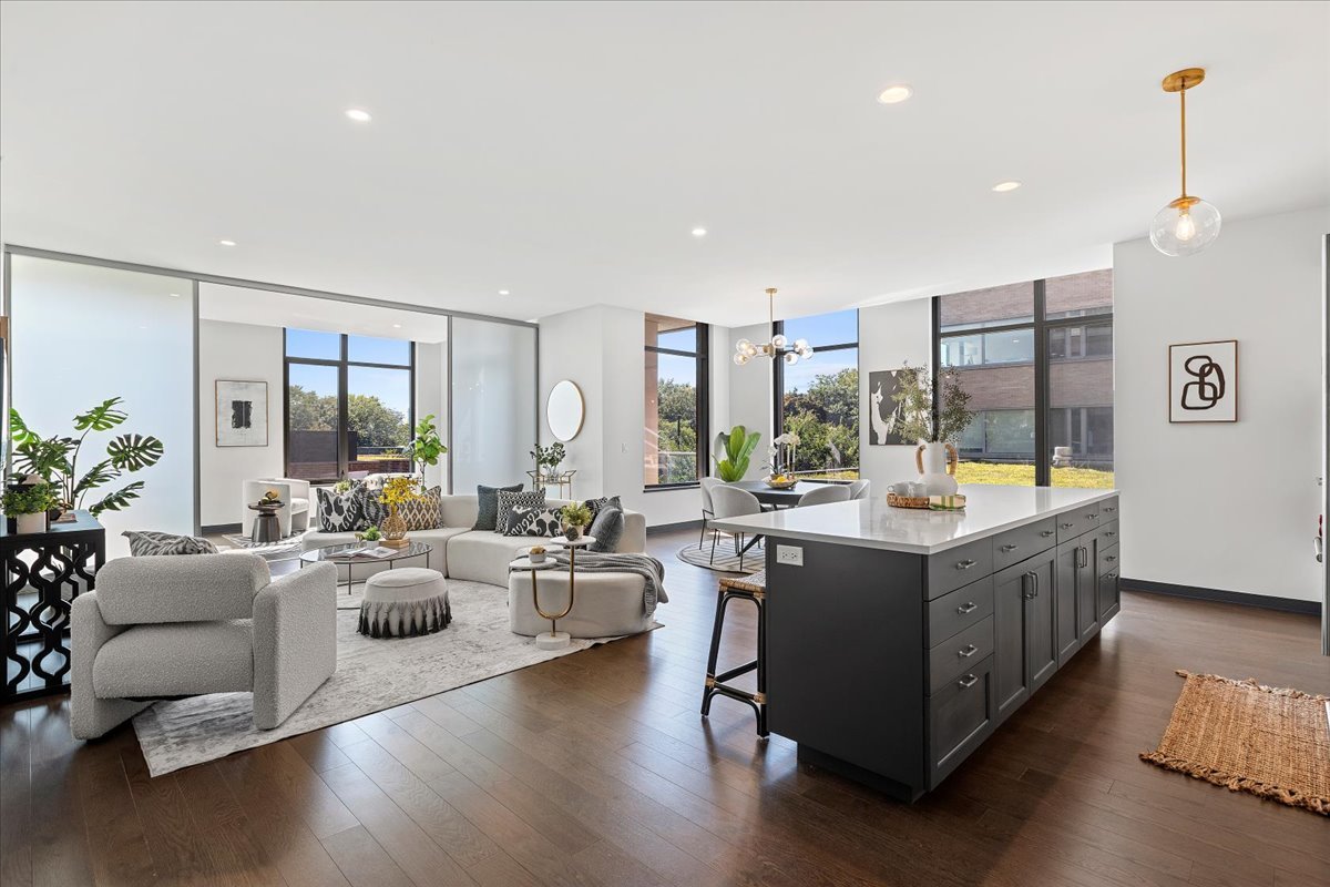 540 W Webster Avenue 311