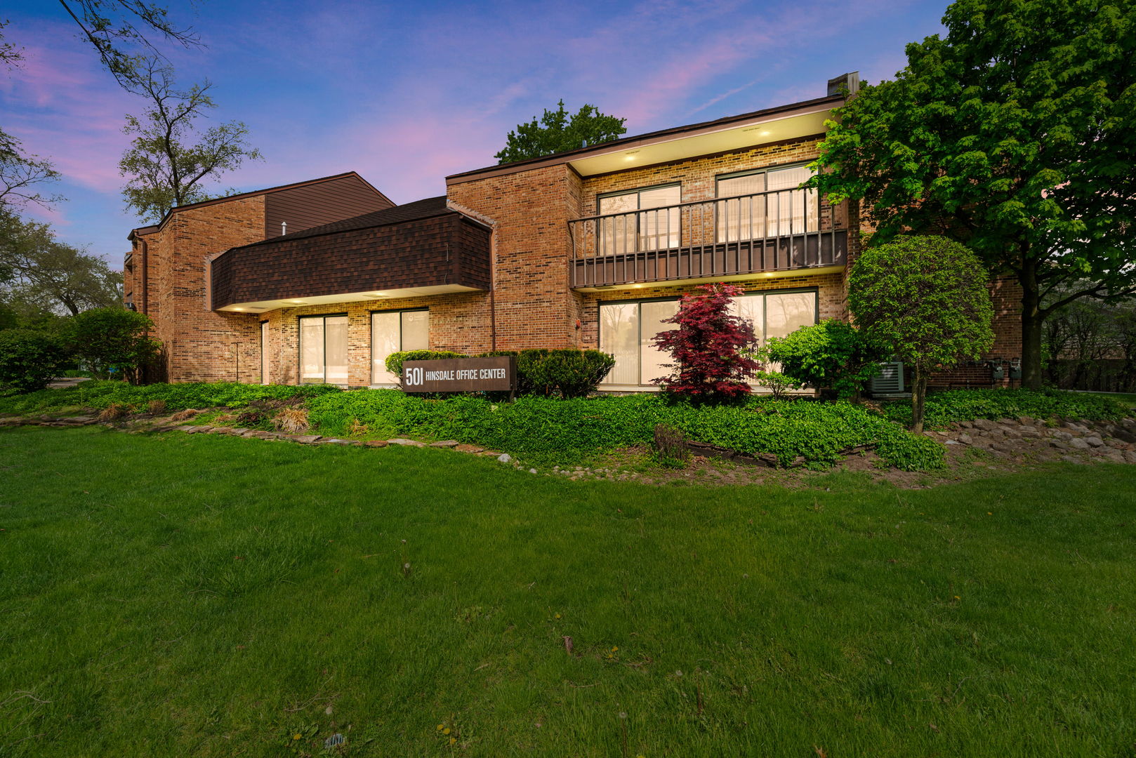 501 W Ogden Avenue W 7
