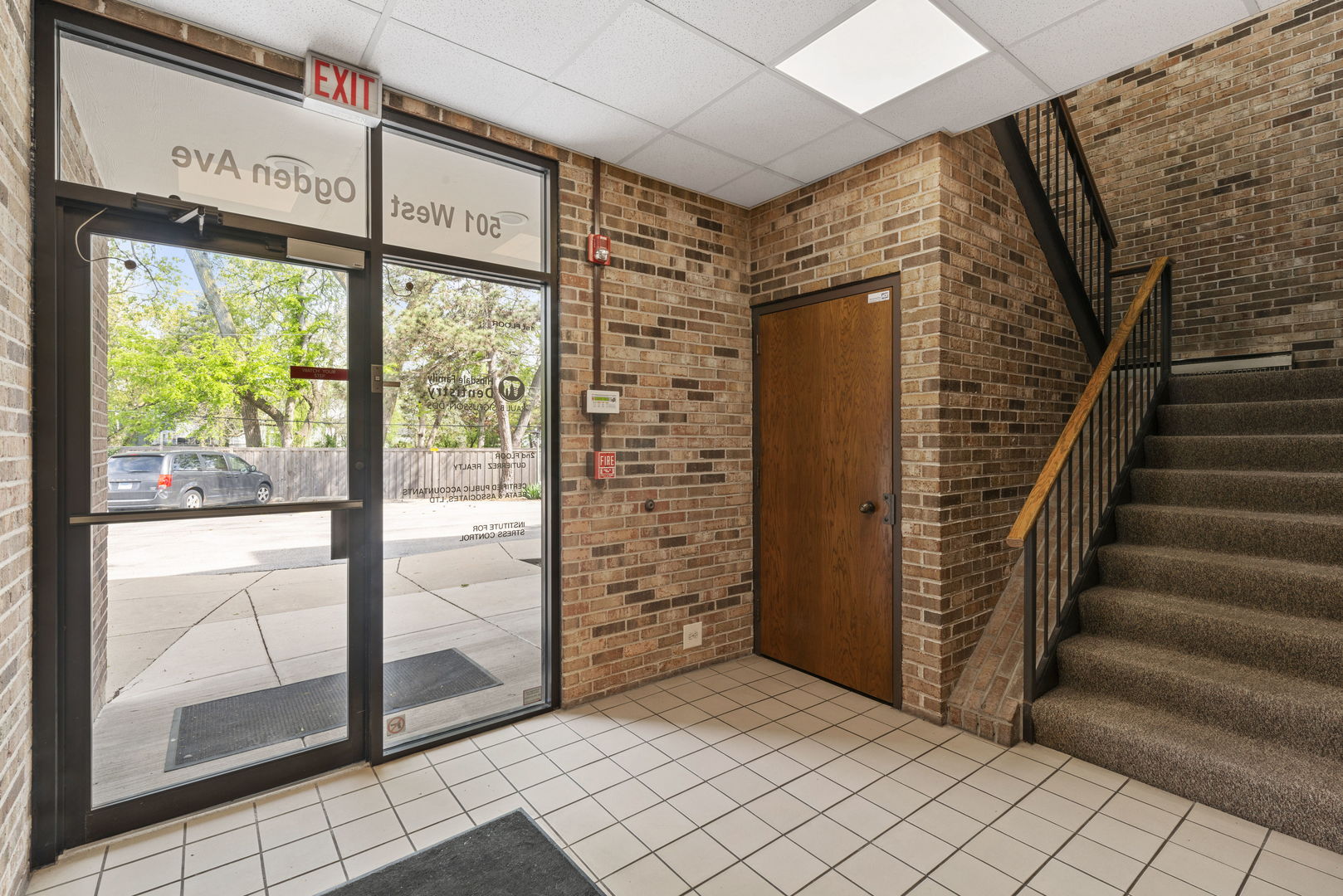 501 W Ogden Avenue W 7