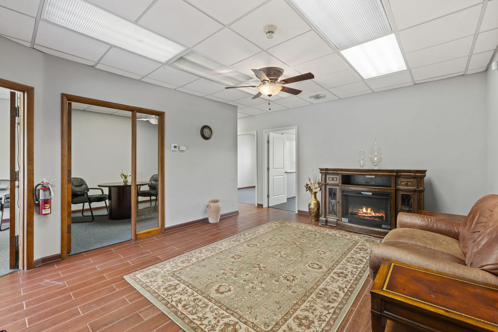 501 W Ogden Avenue W 7