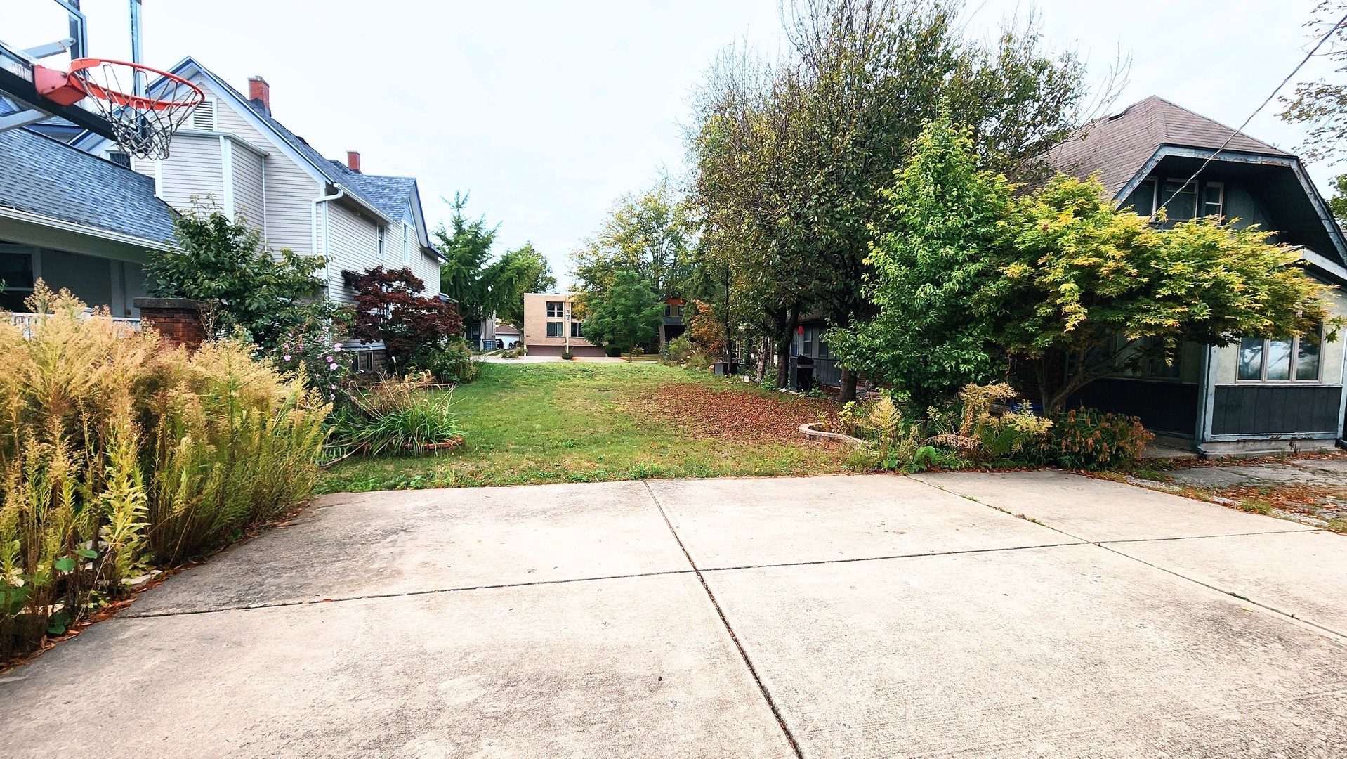 742 N Marion Street