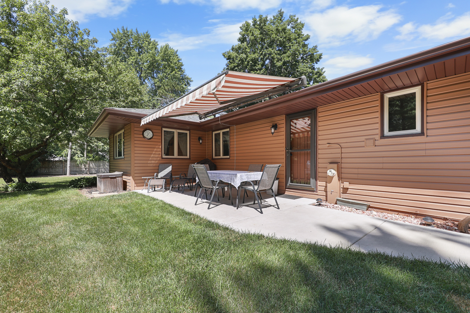 5955 E South Prairie Drive