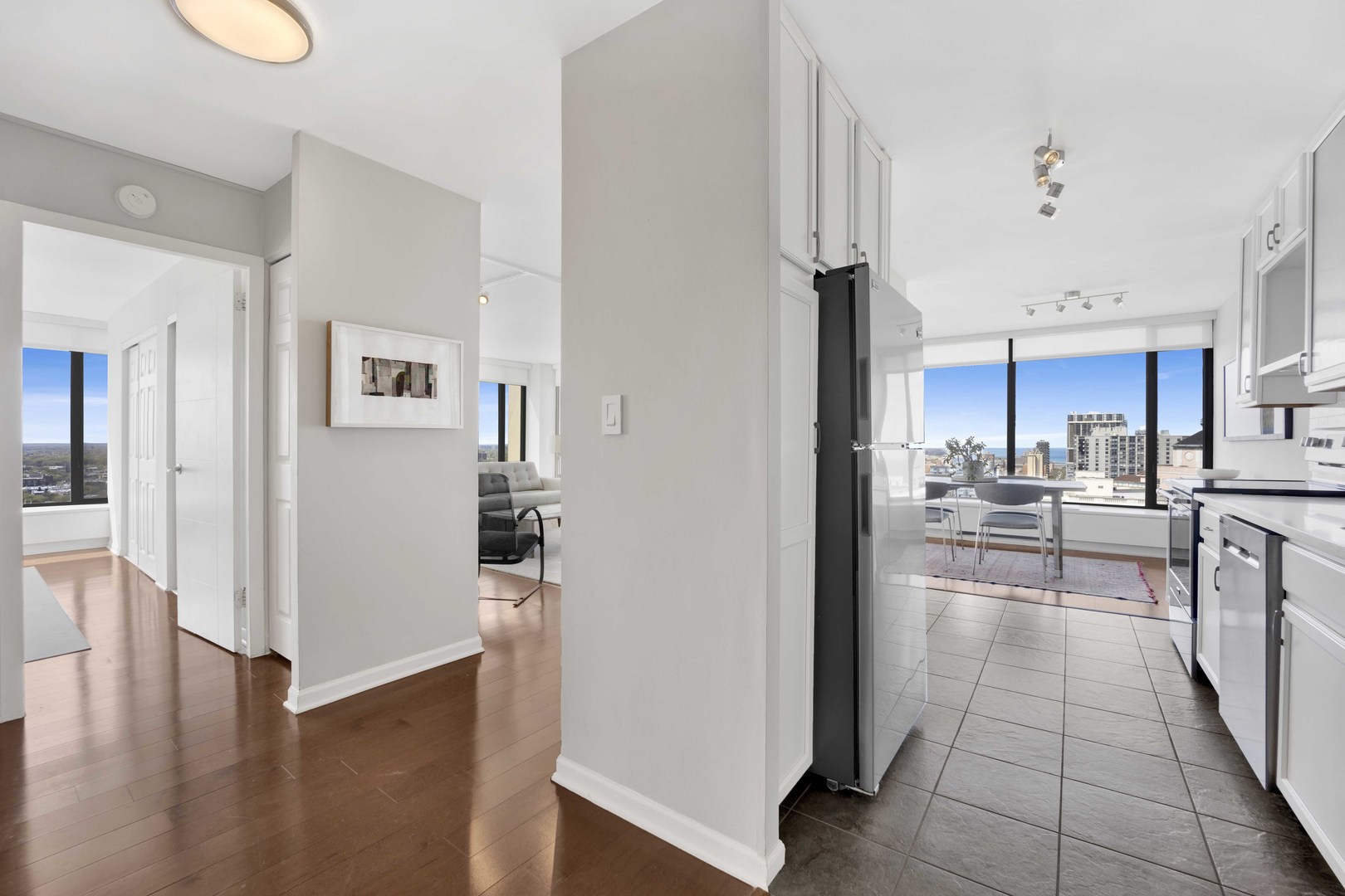 5455 N Sheridan Road 2915