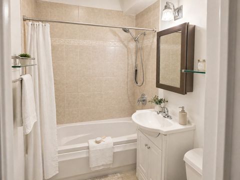 Tiny photo for 6312 N Richmond Street #2B, Chicago, IL 60659 (MLS # 12584097)