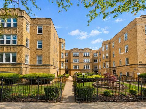 Photo of 6312 N Richmond Street #2B, Chicago, IL 60659 (MLS # 12584097)