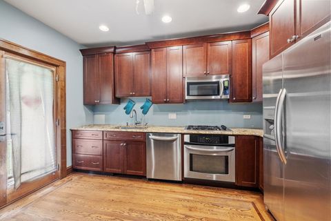 Tiny photo for 816 Sherwood Place, Joliet, IL 60435 (MLS # 12444880)