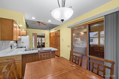 Tiny photo for 1986 Rosemary Circle, Lake Holiday, IL 60548 (MLS # 12603227)