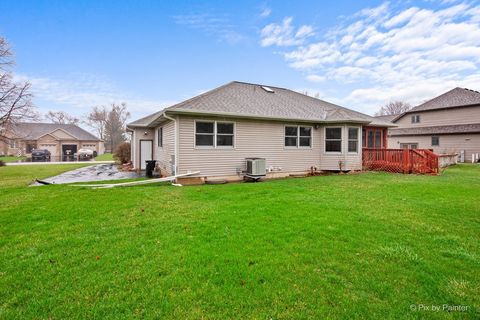 Tiny photo for 1986 Rosemary Circle, Lake Holiday, IL 60548 (MLS # 12603227)
