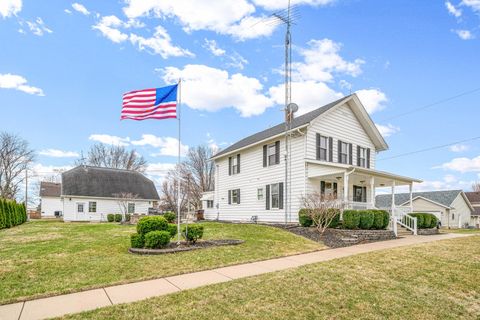 Tiny photo for 2513 Woods Street, West Brooklyn, IL 61378 (MLS # 12324971)