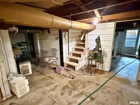 Tiny photo for 200 CRESTVIEW Drive, Dongola, IL 62926 (MLS # EB459378)