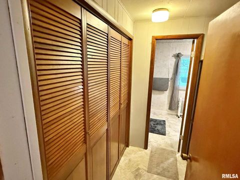 Tiny photo for 200 CRESTVIEW Drive, Dongola, IL 62926 (MLS # EB459378)