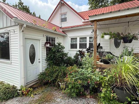 Tiny photo for 200 CRESTVIEW Drive, Dongola, IL 62926 (MLS # EB459378)