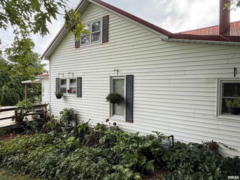 Tiny photo for 200 CRESTVIEW Drive, Dongola, IL 62926 (MLS # EB459378)