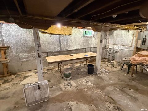 Tiny photo for 200 CRESTVIEW Drive, Dongola, IL 62926 (MLS # EB459378)