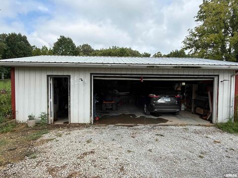 Tiny photo for 200 CRESTVIEW Drive, Dongola, IL 62926 (MLS # EB459378)