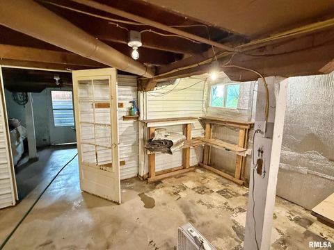 Tiny photo for 200 CRESTVIEW Drive, Dongola, IL 62926 (MLS # EB459378)