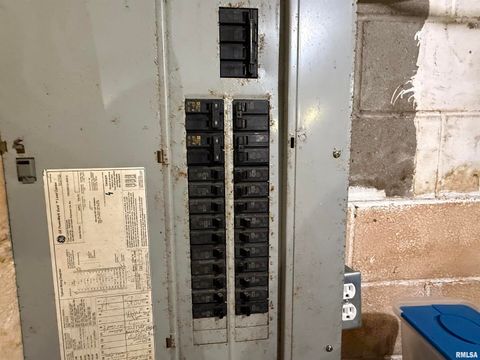 Tiny photo for 200 CRESTVIEW Drive, Dongola, IL 62926 (MLS # EB459378)