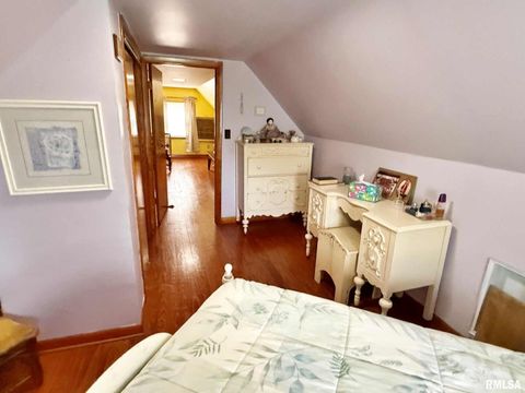 Tiny photo for 200 CRESTVIEW Drive, Dongola, IL 62926 (MLS # EB459378)