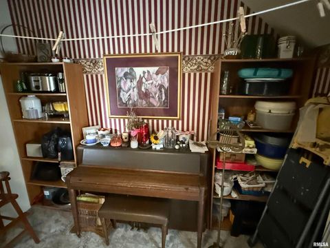 Tiny photo for 200 CRESTVIEW Drive, Dongola, IL 62926 (MLS # EB459378)