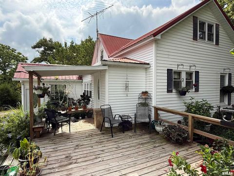 Tiny photo for 200 CRESTVIEW Drive, Dongola, IL 62926 (MLS # EB459378)