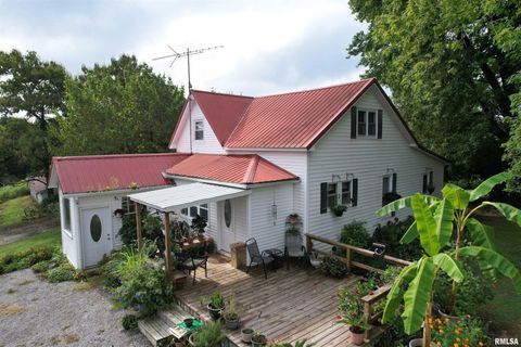 Photo of 200 CRESTVIEW Drive, Dongola, IL 62926 (MLS # EB459378)