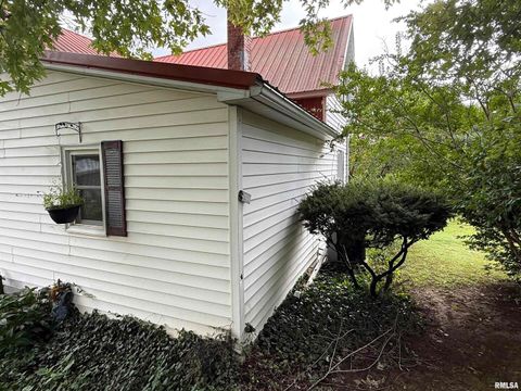 Tiny photo for 200 CRESTVIEW Drive, Dongola, IL 62926 (MLS # EB459378)