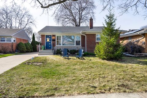 708 N RUSSEL Street Mount Prospect IL 60056