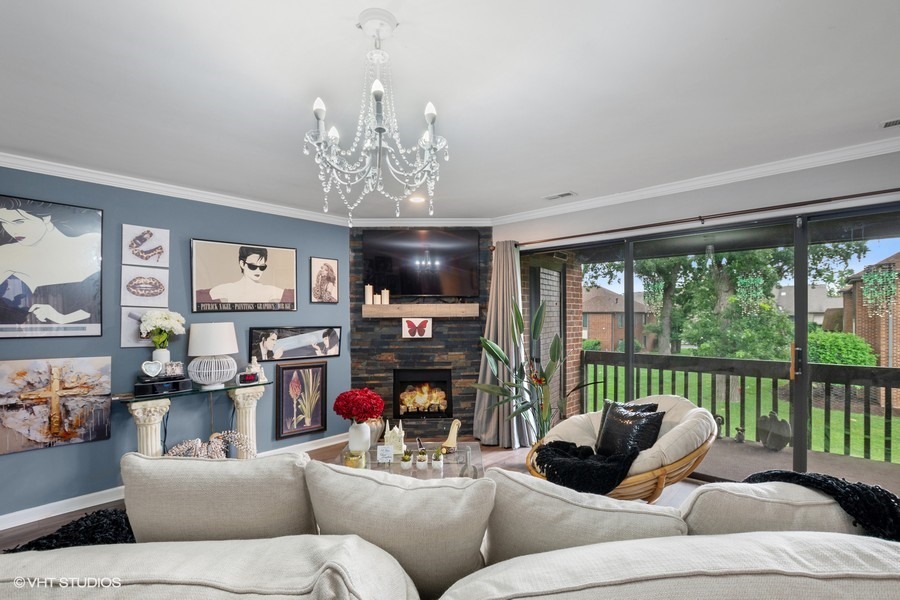 48 Parliament Drive W 132