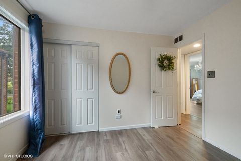 Tiny photo for 48 Parliament Drive W #132, Palos Heights, IL 60463 (MLS # 12479359)