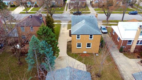 A home in North Riverside