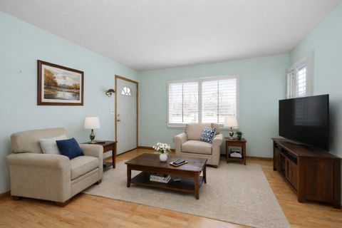 Tiny photo for 326 Old Hickory Road, New Lenox, IL 60451 (MLS # 12573001)