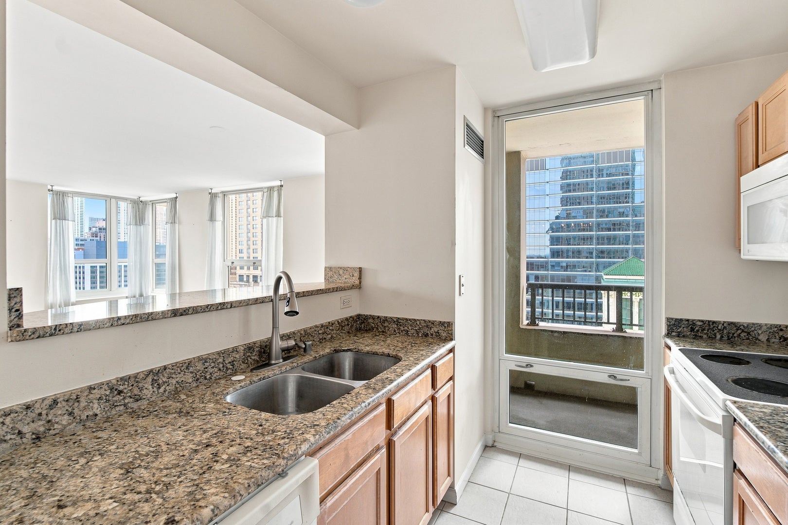 345 N La Salle Street 1803