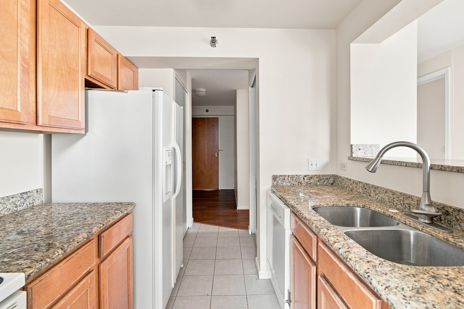 345 N La Salle Street 1803
