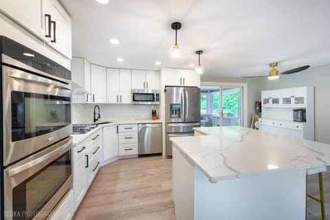 Tiny photo for 532 Cambridge Drive, Schaumburg, IL 60193 (MLS # 12661521)