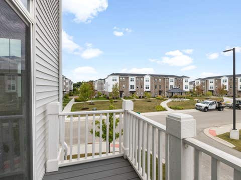 Tiny photo for 1534 Slade Way, Des Plaines, IL 60018 (MLS # 12695478)