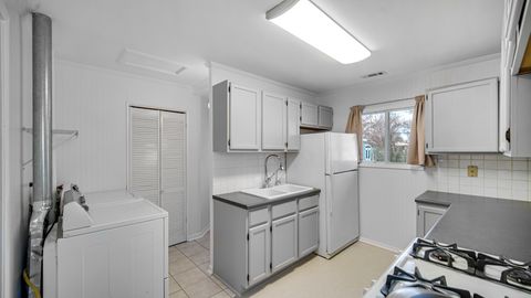 Tiny photo for 14944 Terrace Lane, Midlothian, IL 60445 (MLS # 12621353)