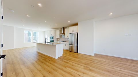 Tiny photo for 134 Yorktown Court, Libertyville, IL 60048 (MLS # 12518417)