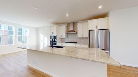 Tiny photo for 134 Yorktown Court, Libertyville, IL 60048 (MLS # 12518417)