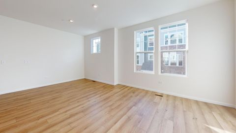 Tiny photo for 134 Yorktown Court, Libertyville, IL 60048 (MLS # 12518417)