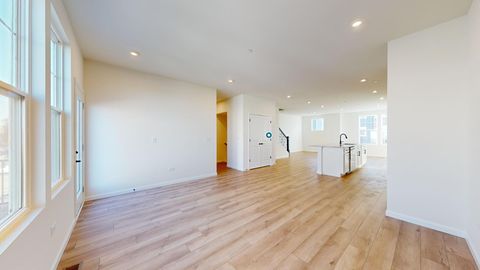 Tiny photo for 134 Yorktown Court, Libertyville, IL 60048 (MLS # 12518417)