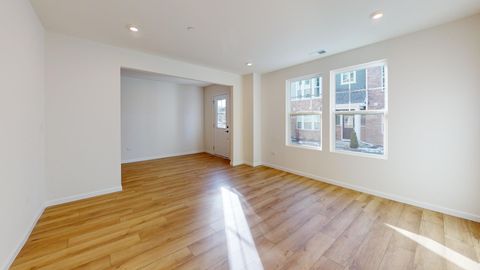 Tiny photo for 134 Yorktown Court, Libertyville, IL 60048 (MLS # 12518417)