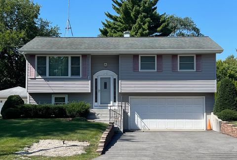 Photo of Westmont, IL 60559 (MLS # 12490503)