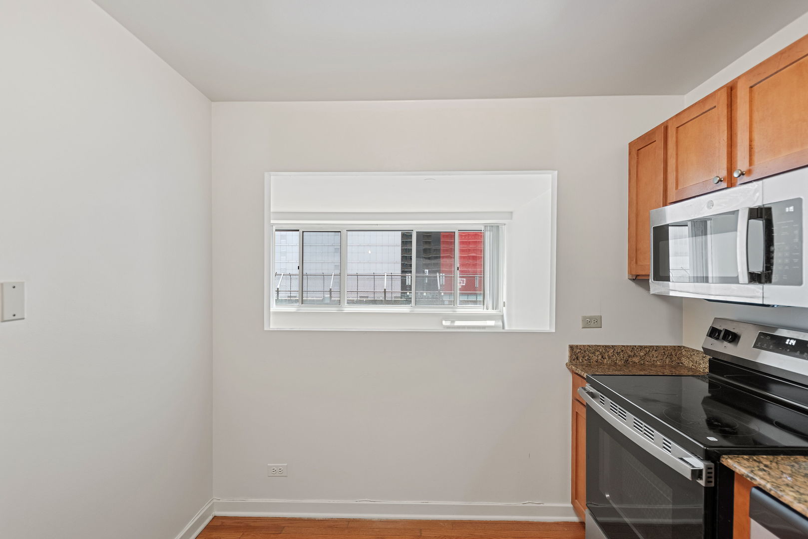 211 E Ohio Street 719