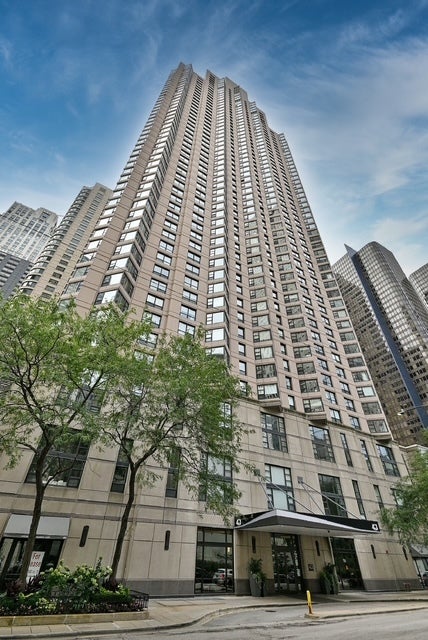 Photo of 401 E Ontario Street #2210, Chicago, IL 60611 (MLS # 12771767)