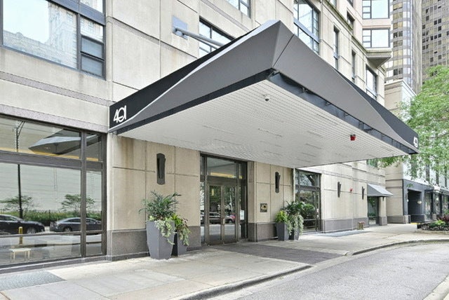 401 E Ontario Street 2210