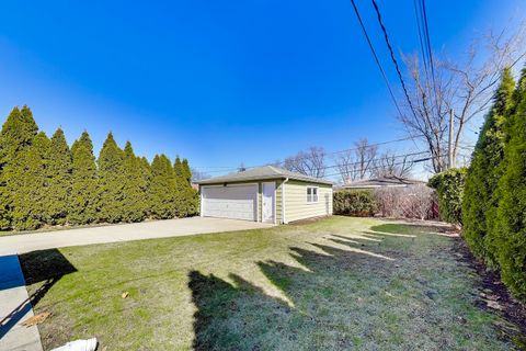 Tiny photo for 8407 N Olcott Avenue, Niles, IL 60714 (MLS # 12579403)